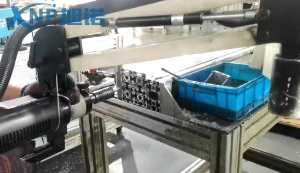 铝合金型材攻牙尺寸大小与什么有关？